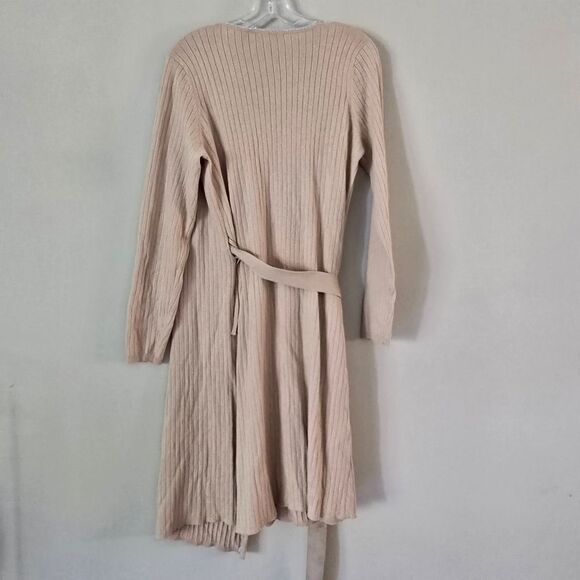 PAMELA DENNIS Beige Ribbed Wrap Dress Size Medium - Picture 6 of 9